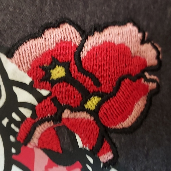 Westy Tiger with Embroidered Flowers Dark Gray Hoodie Size Large - Picture 4 of 9